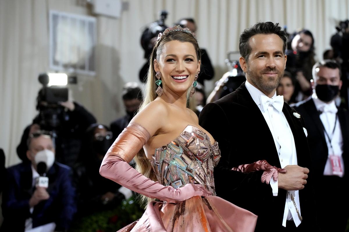 Blake Lively a leggyönyörűbb kismama, aki valaha vörös szőnyegre lépett