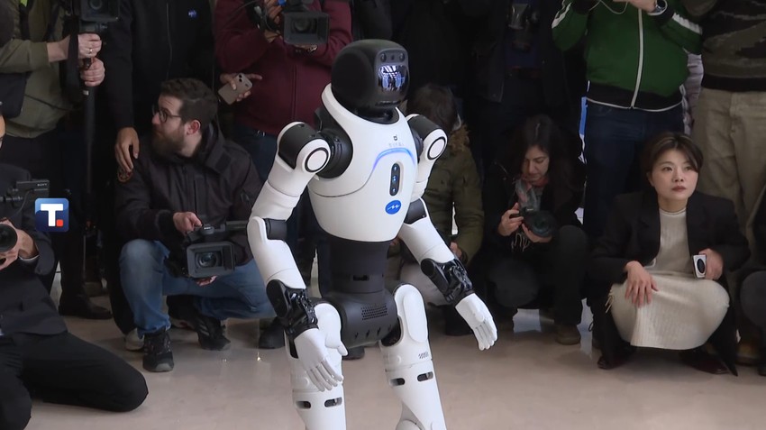 Prezentacija robota kompanije AGIBOT