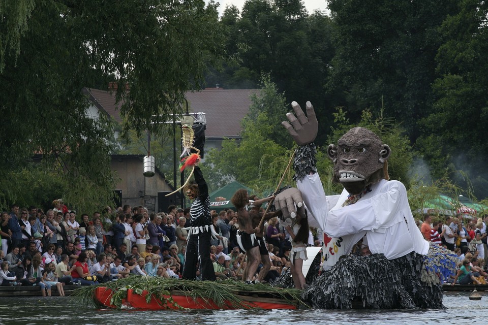 AUGUSTÓW XIV MISTRZOSTWA POLSKI W PŁYWANIU NA BYLE CZYM