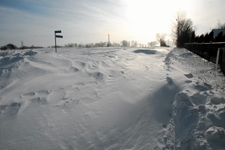 Najgorzej jest na Lubelszczyźnie. Prawie pół setki miejscowości zima odcięła od świata