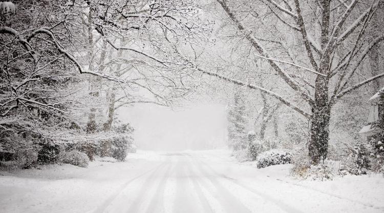 Tart felénk az óriási havazás, hamarosan újra sok lesz Fotó: Getty Images
