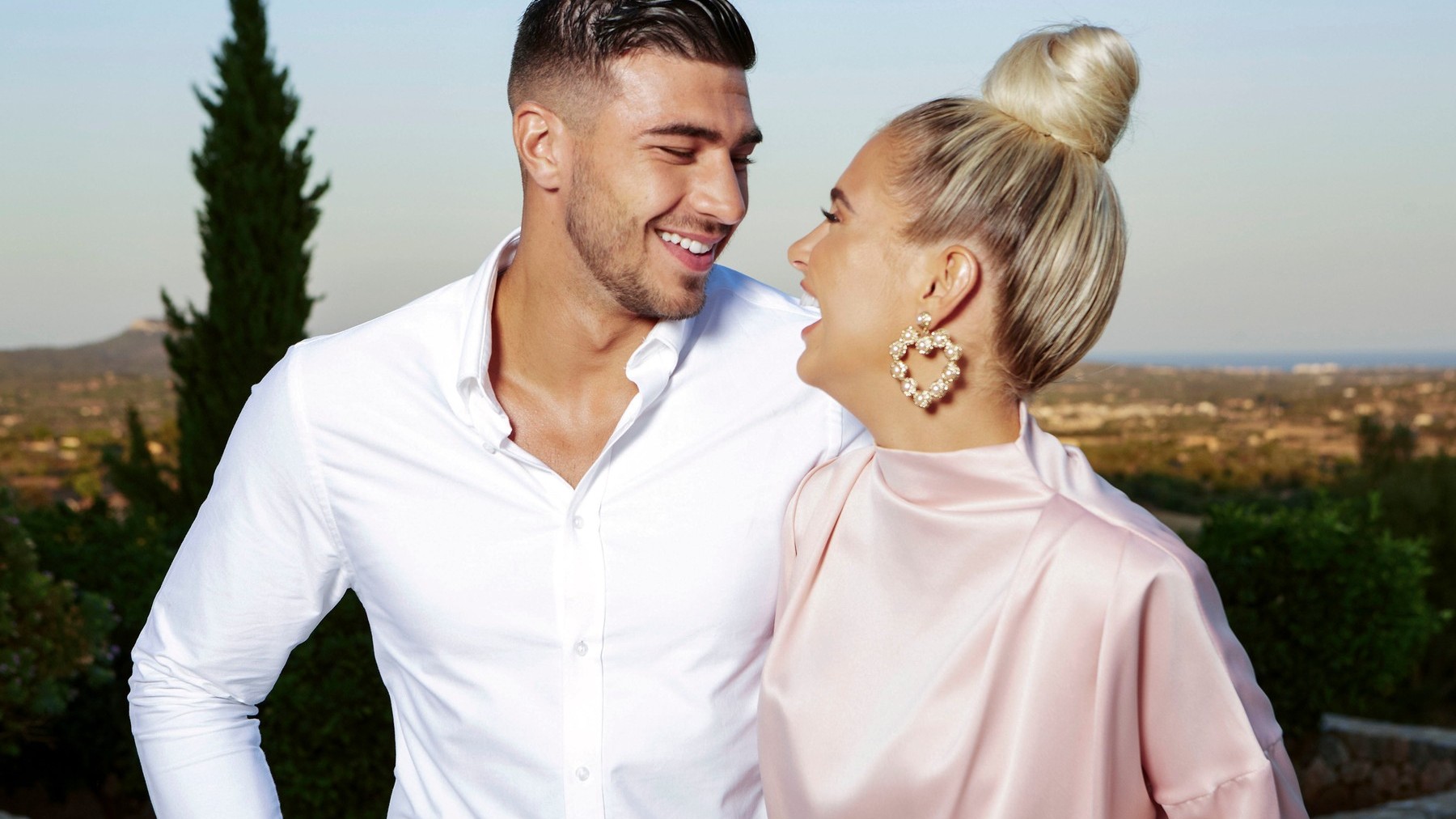 August bude plný lásky. Tieto znamenia zverokruhu sa zamilujú.Foto: Profimedia. Molly-Mae Hague a Tommy Fury v 5. sérii šou Love Island, Malorka, Španielsko