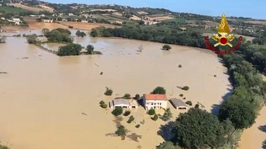 Starożytny most wytrzymał uderzenie fali powodziowej, nowoczesne runęły