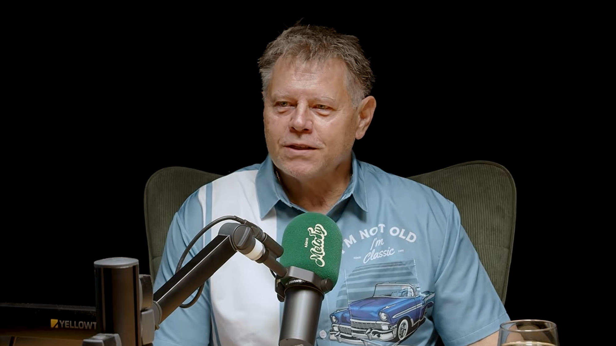 Moderátor a spevák Daniel Junas.