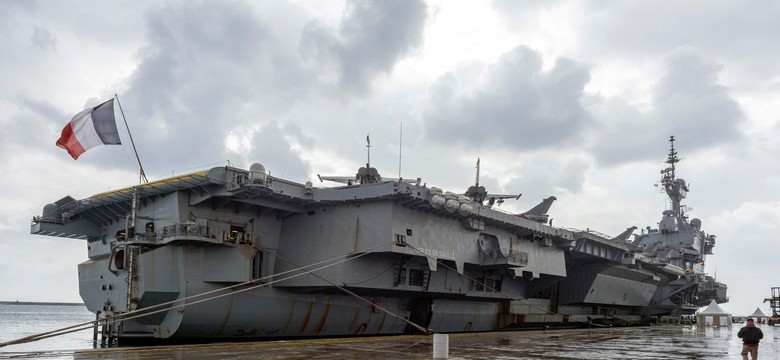 50 zakażonych wirusem na atomowym lotniskowcu Charles de Gaulle