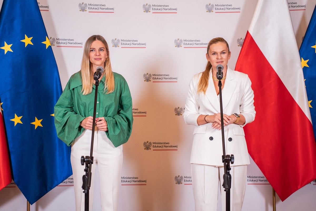 Min. edukacji B. Nowacka: Ta nagroda wam się po prostu należy. Nawet 28 886,2 zł już 2025 r. czy jednak 2026 r.?