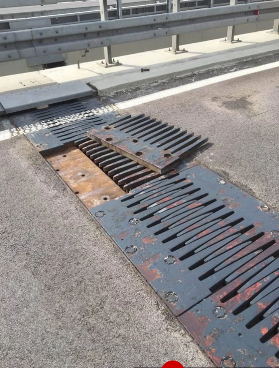 Prepreke namerno napravljene na putu