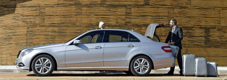 IAA Frankfurt 2009: Mercedes-Benz E - kombi nadjedzie jesienią, sedan kupiło 40 tys. osób