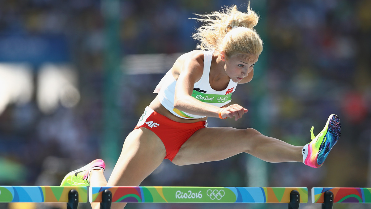 Karolina Kołeczek, polska lekkoatletka specjalizująca się w biegach płotkarskich, postanowiła wyjechać z Polski. Pod koniec października 23-latka przeniesie się do Anglii.