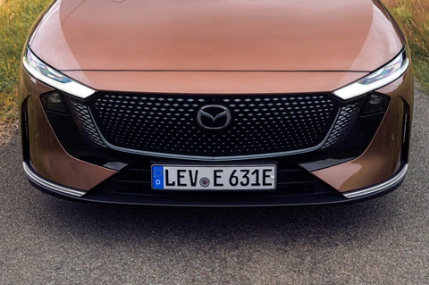 Nowa Mazda ma 258 KM i napęd na tył. Zaskakuje stylem i ceną