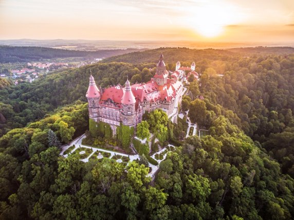 Zamek Książ na weekend. Tarasy pełne kwiatów i bajeczna architektura