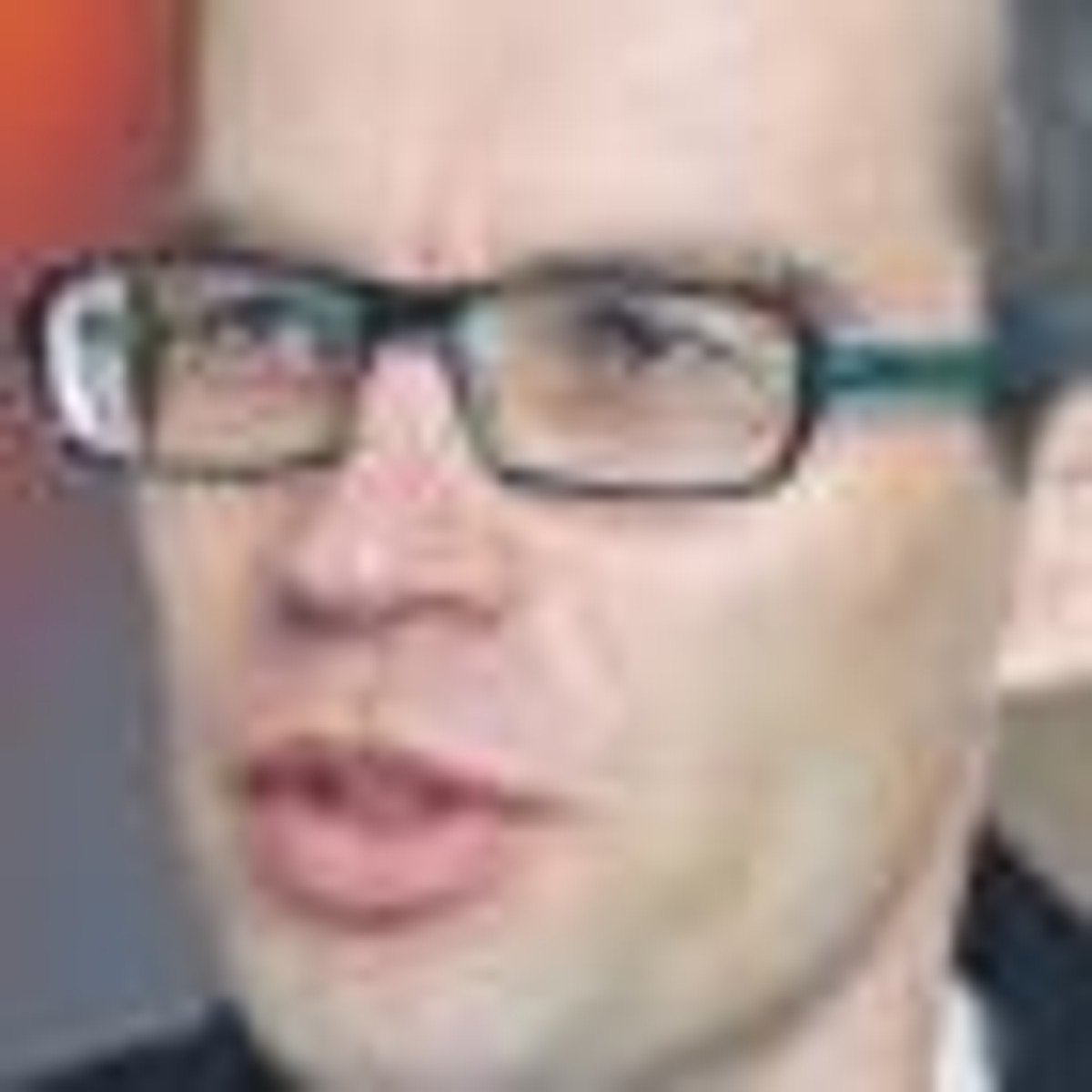 Marek Rosiński, radca prawny, kierownik zespołu specjalizującego się w prawie własności intelektualnej i technologii, specjalizuje się m.in. w prawie autorskim i znaków towarowych