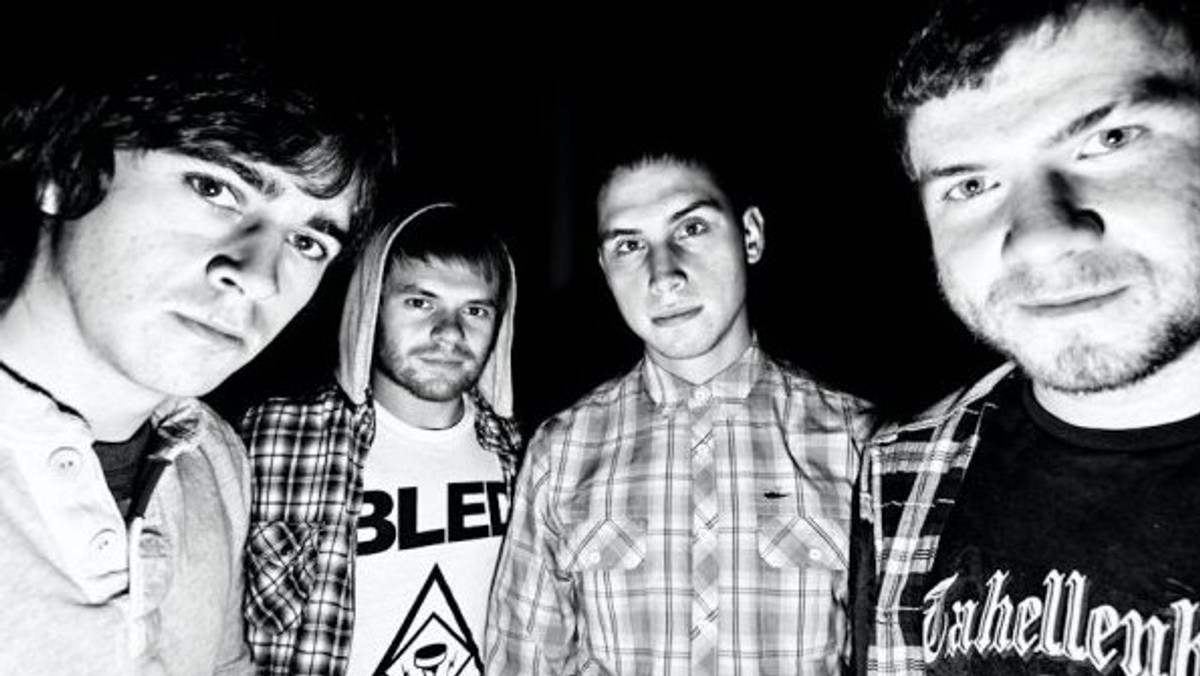 Na 16 stycznia grupa Enter Shikari wyznaczyła datę premiery nowego longplaya "A Flash Flood Of Colour". Zespół opublikował zwiastun wydawnictwa.