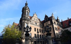 Włamywacze okradli skarbiec króla Polski. Łupem bandytów padły przedmioty o wartości prawie miliarda euro [FOTO]