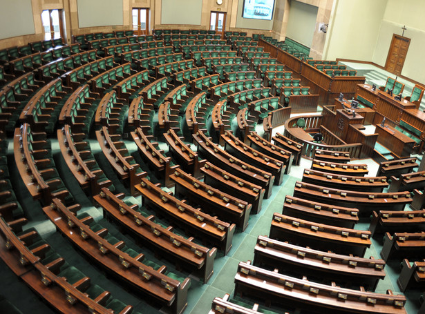 Koniec Sejmu. Politycy jadą się bawić