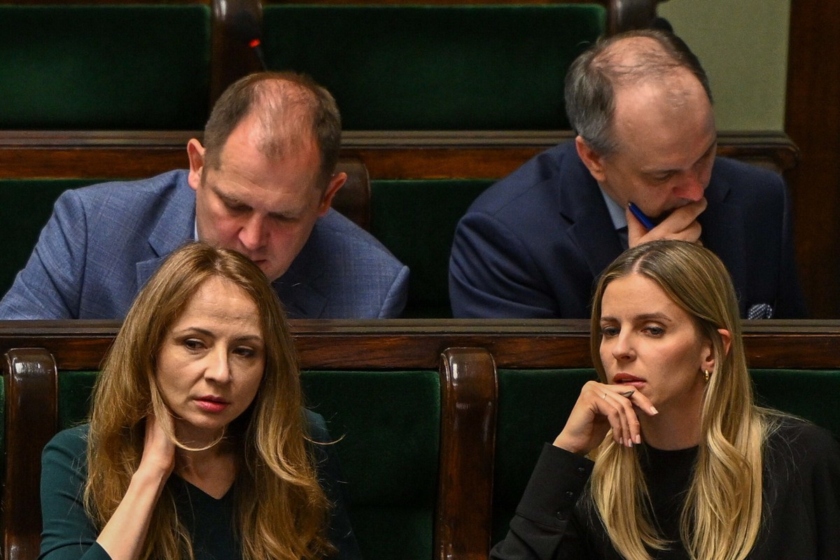 Agnieszka Dziemianowicz-Bąk i Aleksandra Gajewska. Debata w Sejmie nt. programu "Aktywny rodzic"