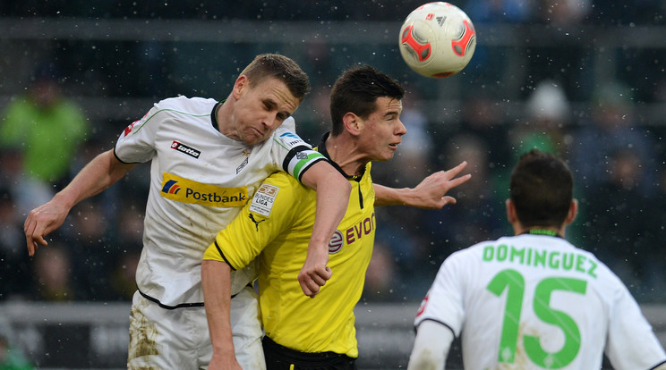 Bajner (középen) a Borussia Mönchengladbach ellen debütálhatott a Bundesligában /Fotó: AFP