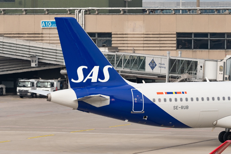 Skandynawskie linie lotnicze SAS masowo odwołują loty. Dopomogły temu strajki pilotów