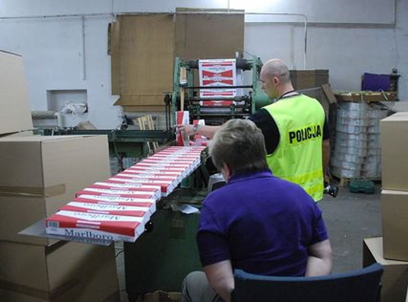 CBŚ zlikwidowało fabrykę papierosów
