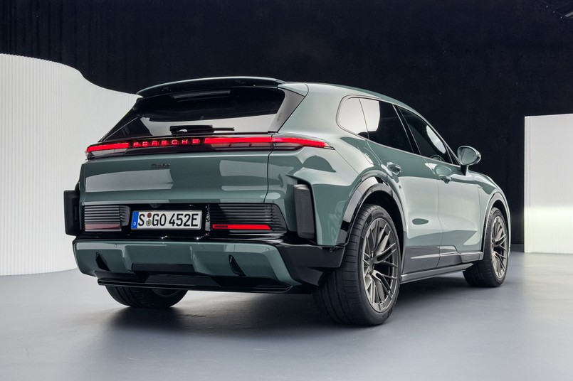 Porsche Cayenne Electric