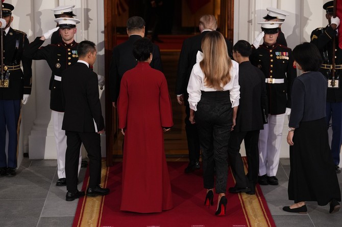 Melanija i Donald Tramp sa Si Đinpingom i Peng Lijuan