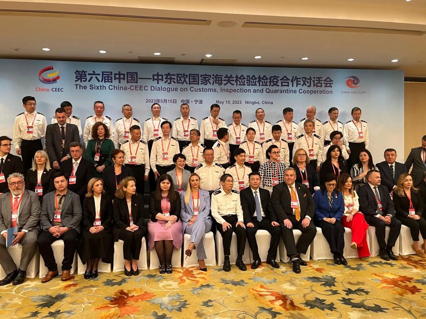 Potpisivanje protokola sa predstavnikom kineske carine