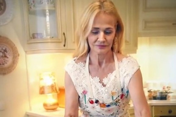 OVAKO SAD IZGLEDA POSEBAN KUTAK U DOMU ĐORĐA BALAŠEVIĆA Olivera pokazala kuhinju kakvu bi svi hteli: Udovica panonskog mornara spremila PRAVI VOJVOĐANSKI RUČAK (FOTO)