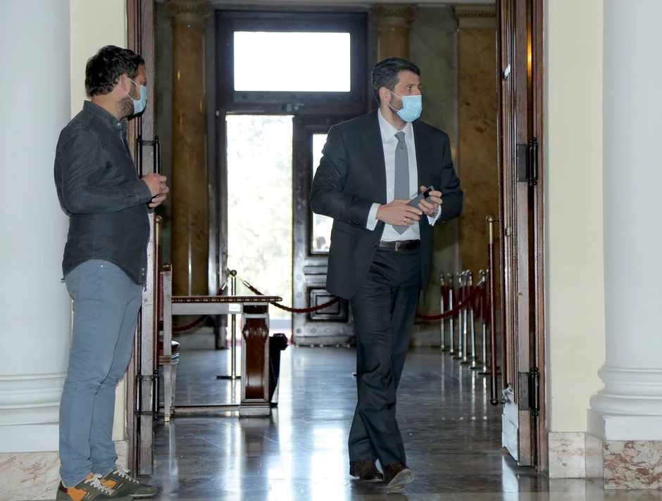 Šapić stiže u skupštinu