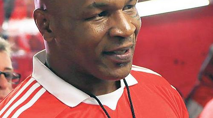 Mike Tyson a Benfica focicsapatának rajongója