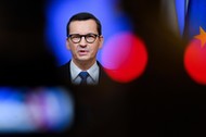  Premier Mateusz Morawiecki podczas konferencji prasowej po zakończeniu szczytu Rady Europejskiej w Brukseli,