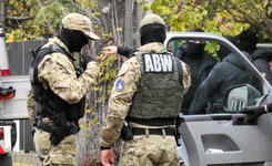 Planował zamach przy pomocy pasa szahida. ABW zatrzymała osiemnastolatka