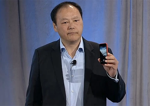 CEO HTC, Peter Chou prezentuje HTC First