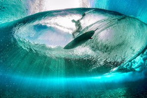 Underwater surfing / Underwater surfing /1238533