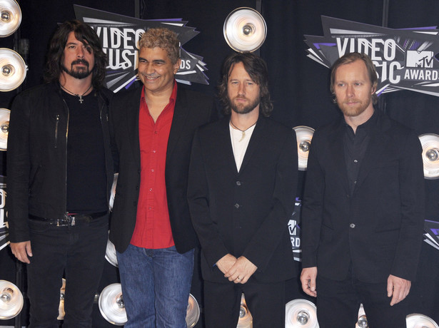 Foo Fighters jeżdżą tirami i zapraszają na koncerty