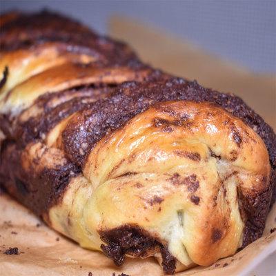 Mogyorós-csokoládés babka (húsvéti csokoládés foszlós kalács)