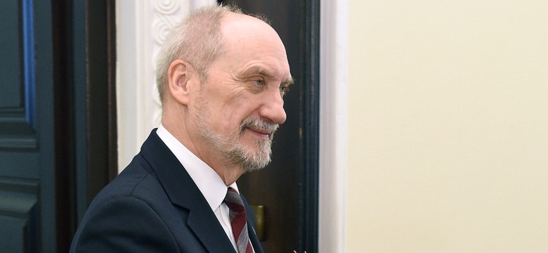 PO apeluje do prezydenta Andrzeja Dudy ws. "szaleństw" szefa MON