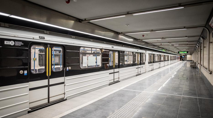 A metró megállás nélkül halad át a két állomáson /Fotó: RAS-archívum