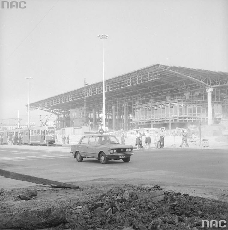 Dworzec Centralny w Warszawie ma urodziny 1974