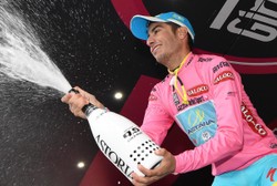 Giro d’Italia: Upadek Contadora. Aru nowym liderem