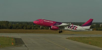 Awaryjne lądowanie samolotu Wizz Air w Pyrzowicach. Na pokładzie 150 osób