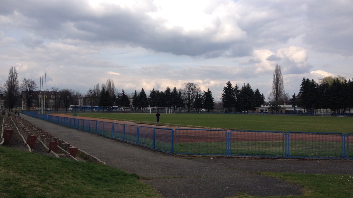 W kwietniu rozpocznie się modernizacja stadionu przy ul. Lotniczej we Wrocławiu. Boisko, które od lat prosi się o remont zostanie przystosowane dla potrzeb futbolu amerykańskiego, rugby, lacrosse i ultimate frisbee. Inwestycja zostanie zrealizowana w ramach budżetu obywatelskiego.