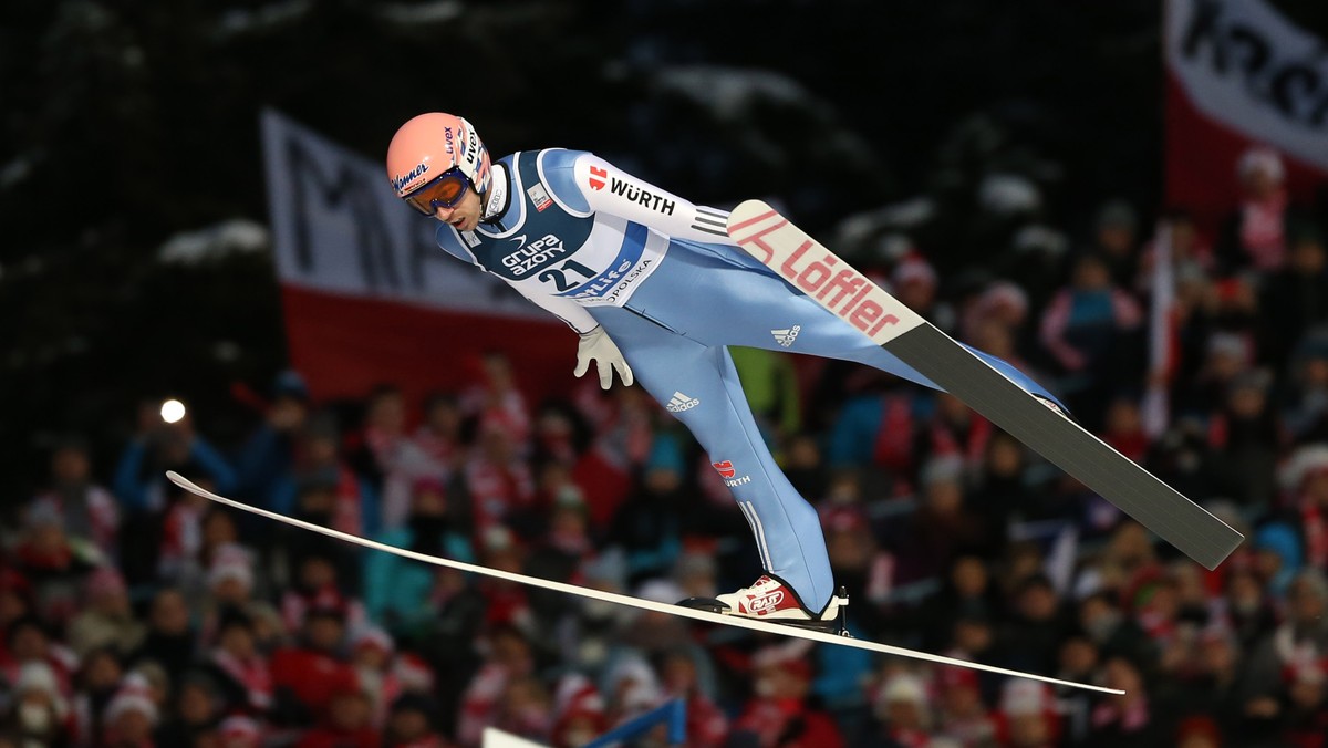 Niemiecki skoczek Michael Neumayer postanowił zakończyć karierę sportową. 37-latek ogłosił swoją decyzję przed finałowymi zawodami Pucharu Świata w skokach narciarskich w słoweńskiej Planicy.