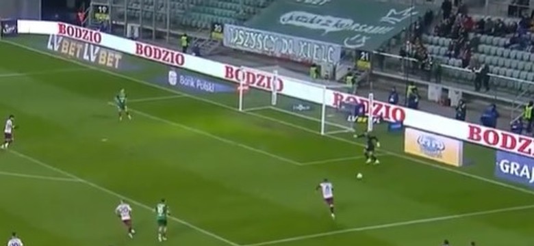 Kuriozalny gol we Wrocławiu. Śląsk nie zbacza z autostrady do spadku