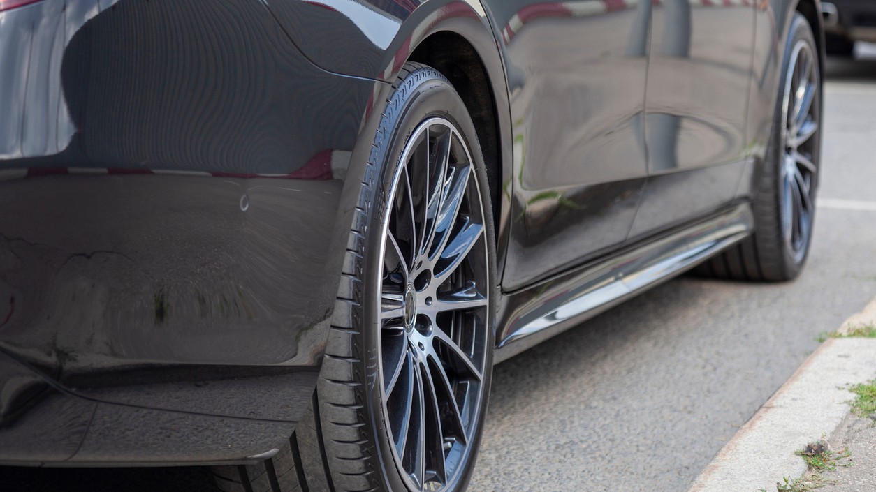 Zlé návyky vodičov, ktoré ničia auto: Robíte ich aj vy? 