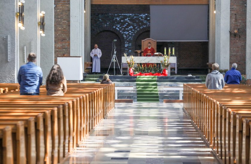 Niedziela Palmowa jakiej jeszcze nie było. Zobacz zdjęcia