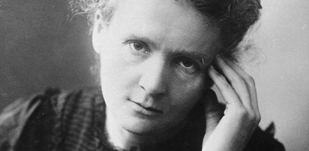 Maria Skłodowska-Curie – bohaterka nauki, noblistka i matka. Film w kinach