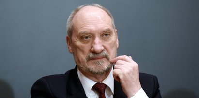 Macierewicz o tajemniczym nośniku w Kancelarii Premiera. Ujawnią zawartość?