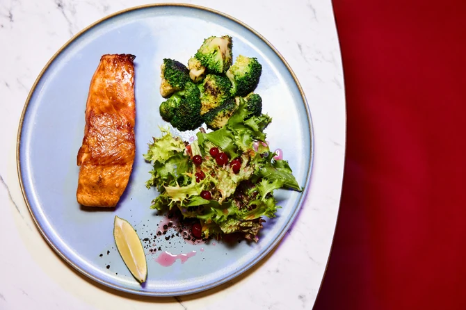 Losos sa pečenim brokolijem