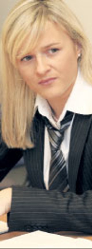 Czy pracowników szkolących się można zatrudnić na umowę zlecenia