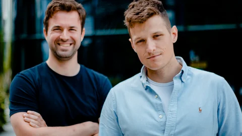 Ten startup pomoże firmom zarządzać podróżami służbowymi w nowej rzeczywistości